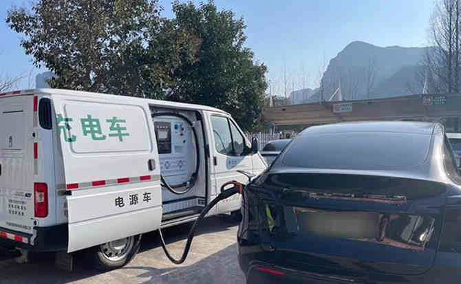 天心区汽车搭电